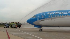 Rodaje-y-despegue-de-un-737-800-del-Cóndor
